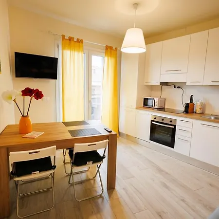 Casa Nicole Elegante Monolocale A Collegno Lägenhet *